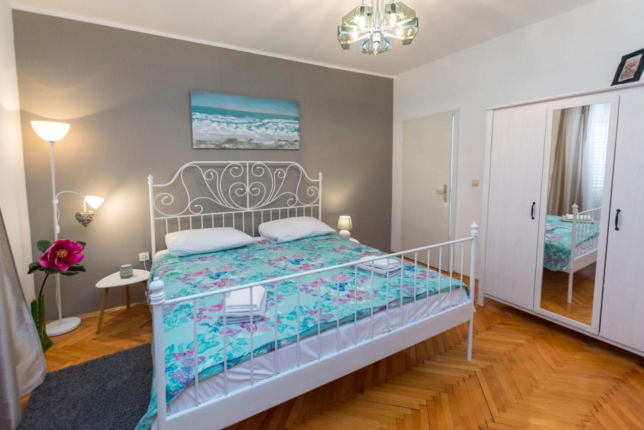 Apartments Zmika Primosten Ngoại thất bức ảnh