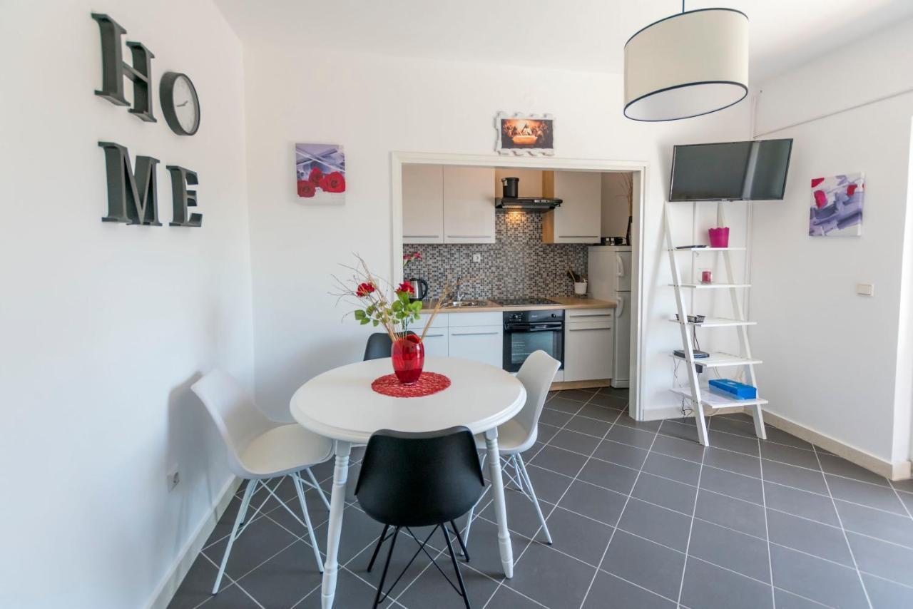 Apartments Zmika Primosten Ngoại thất bức ảnh